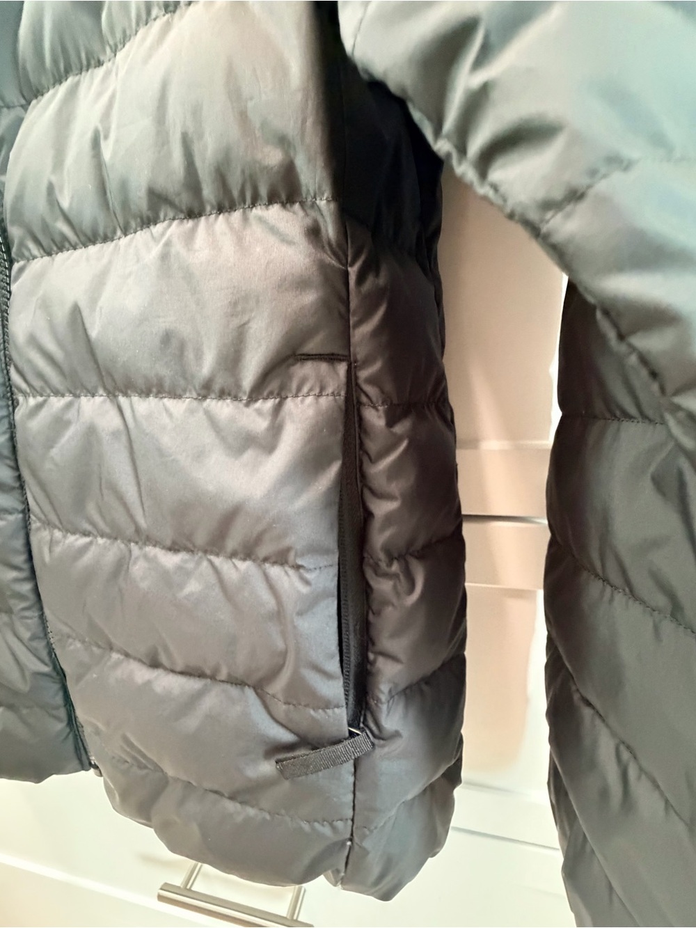 REI Co-op Kids Lightweight Puffer Jacket - Black - Picture 3 of 6